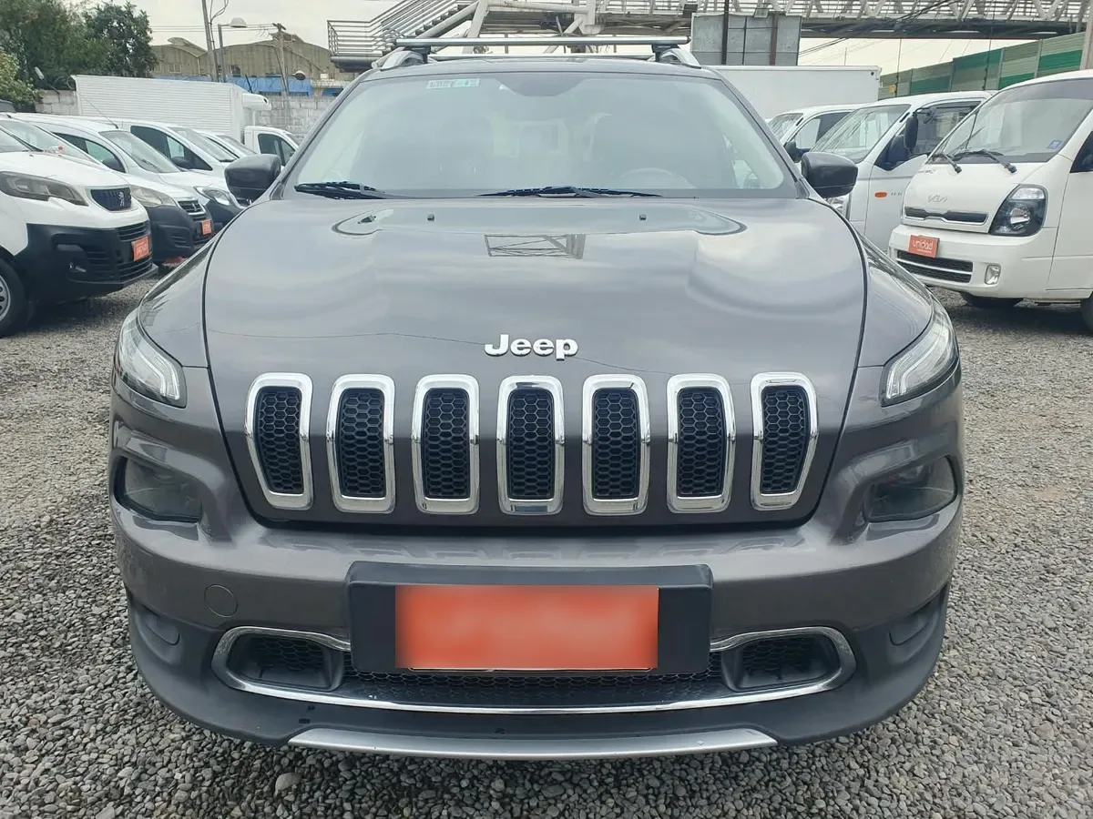 Jeep CHEROKEE No Sé La Versión año 2017