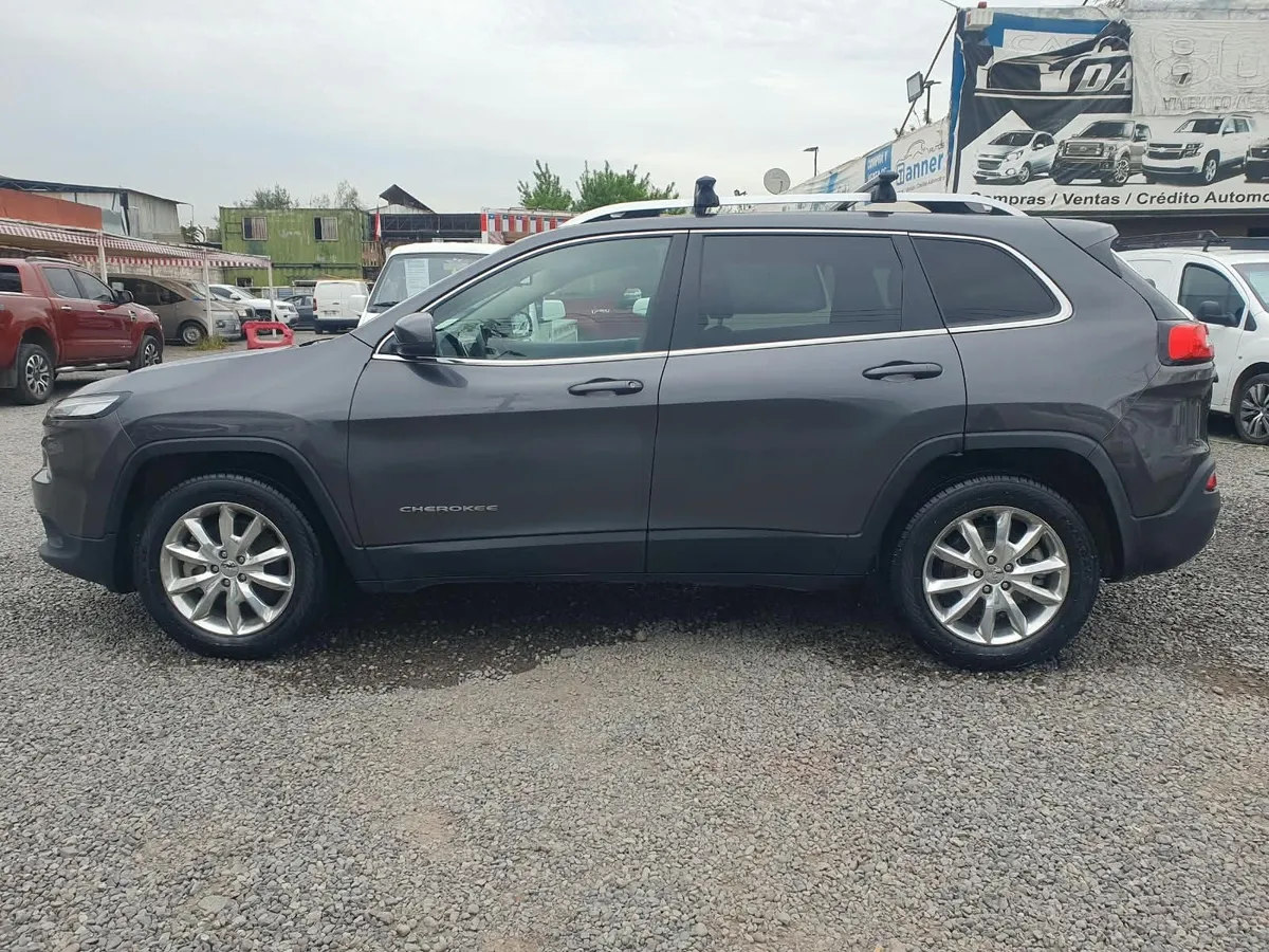 Jeep CHEROKEE No Sé La Versión año 2017