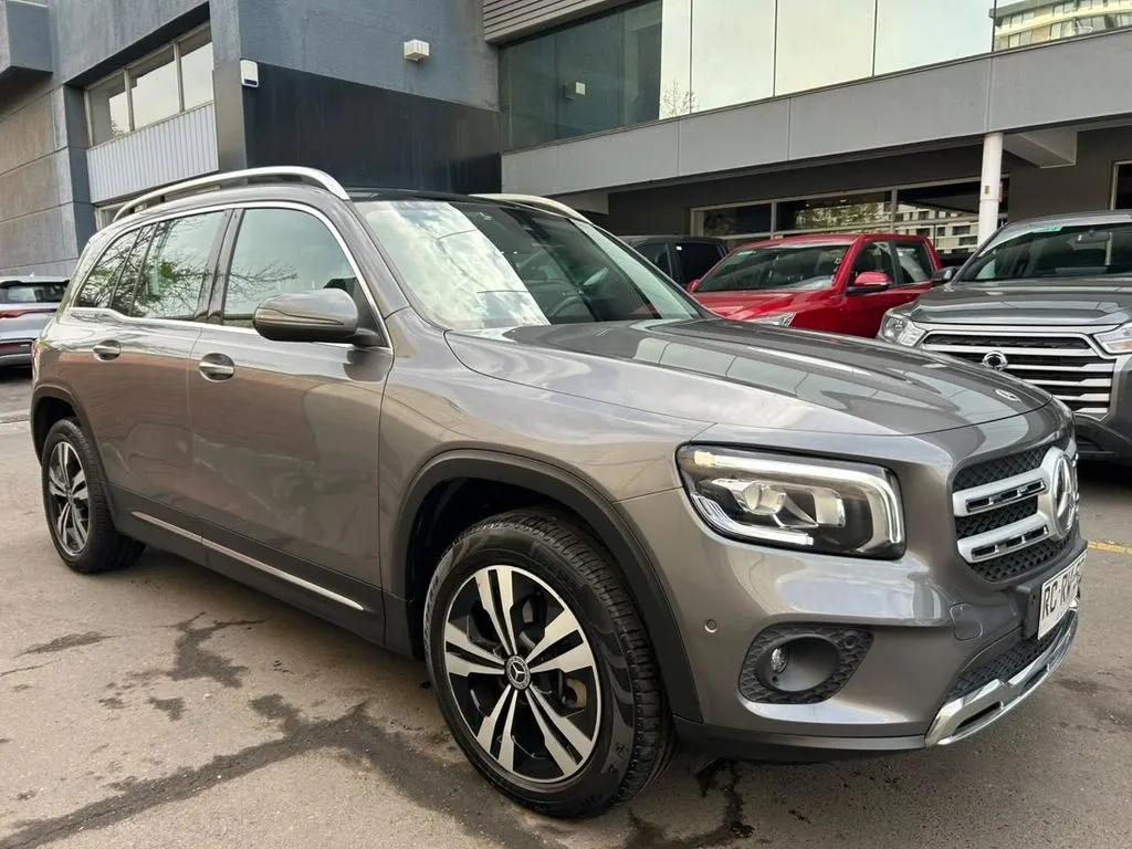 Mercedes-Benz Glb 250 2.0 4matic 4x4 At 5p año 2022