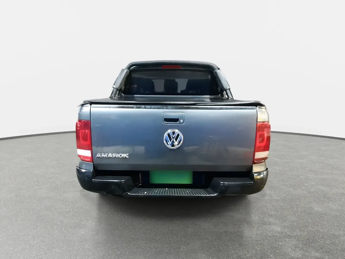 Volkswagen Amarok 2.0 Comfortline Diesel Dob. Cab. 4x2 Mt 4p año 2020