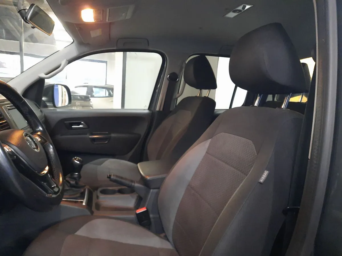 Volkswagen Amarok 2.0 Comfortline Diesel Dob. Cab. 4x2 Mt 4p año 2020