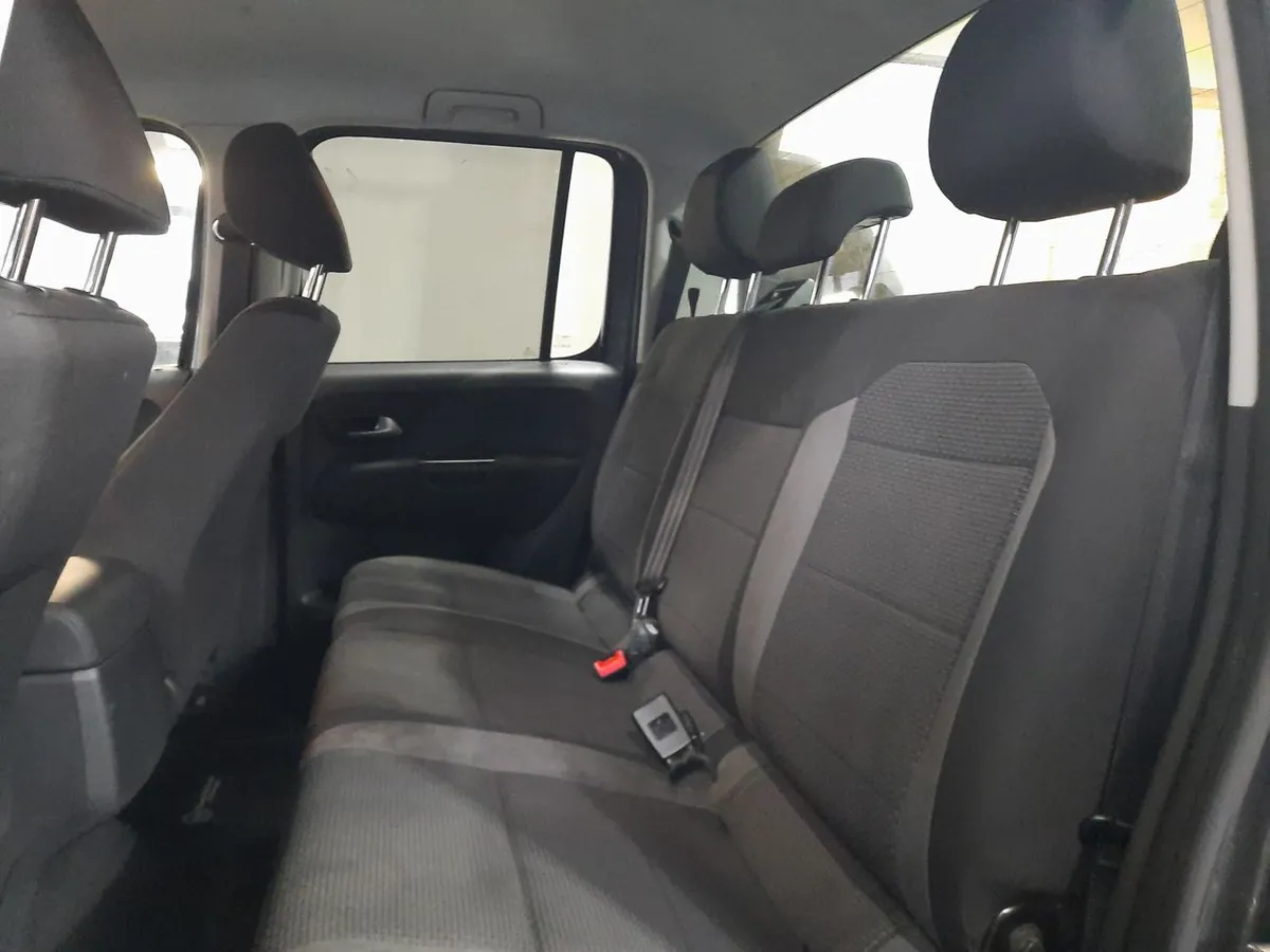 Volkswagen Amarok 2.0 Comfortline Diesel Dob. Cab. 4x2 Mt 4p año 2020
