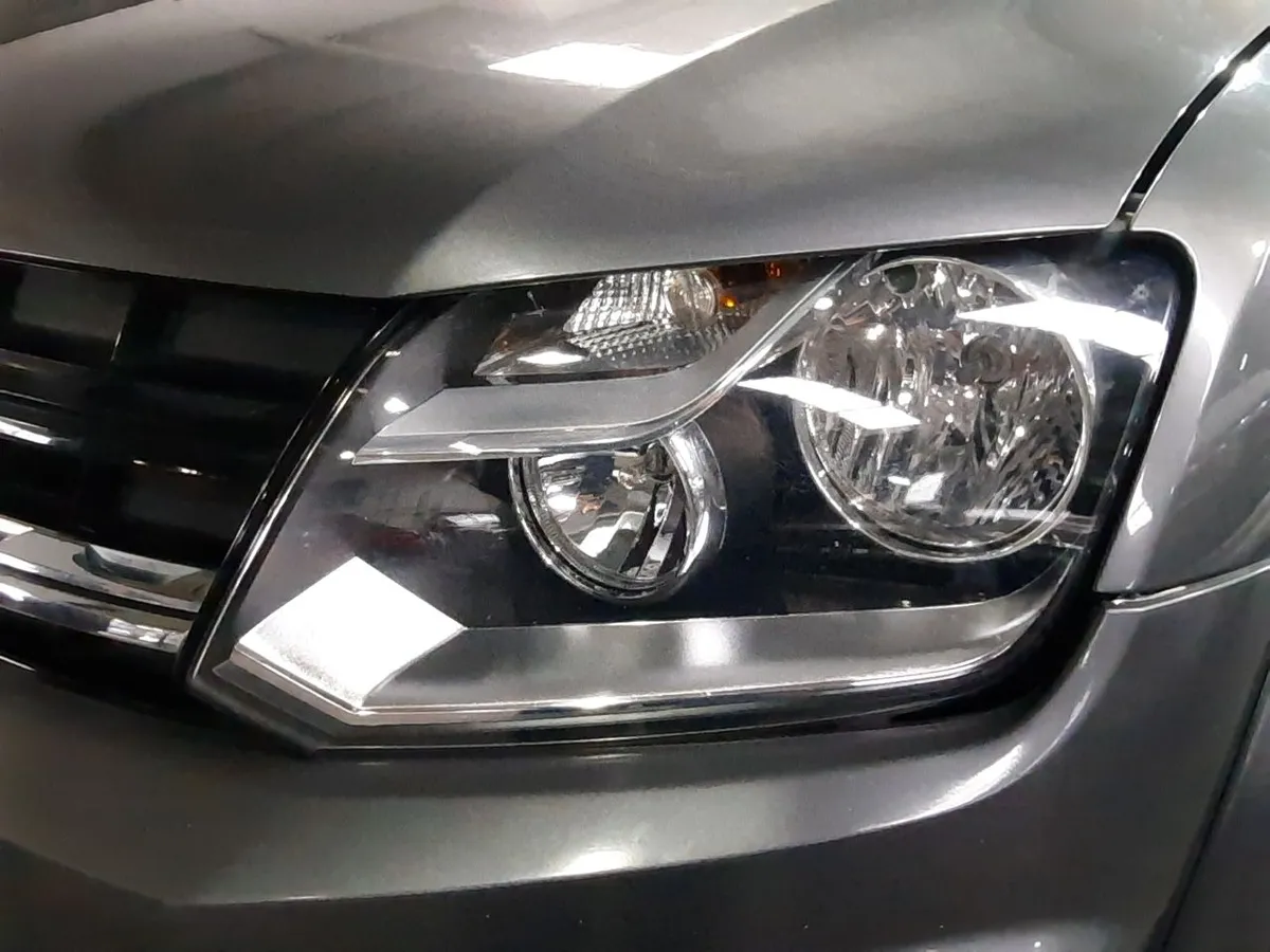Volkswagen Amarok 2.0 Comfortline Diesel Dob. Cab. 4x2 Mt 4p año 2020