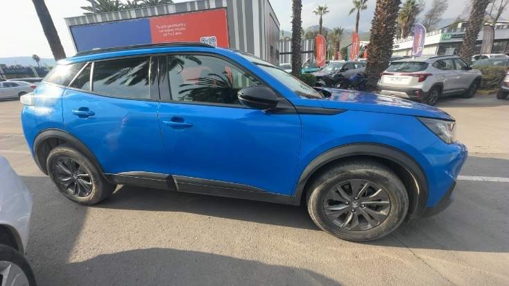 Peugeot 2008 1.5 Active Bluehdi 100 Diesel 4x2 Mt 5p año 2022