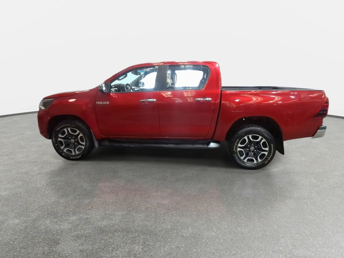 Toyota Hilux 2.8 Srv Diesel 4x4 Dob. Cab. At 4p año 2024
