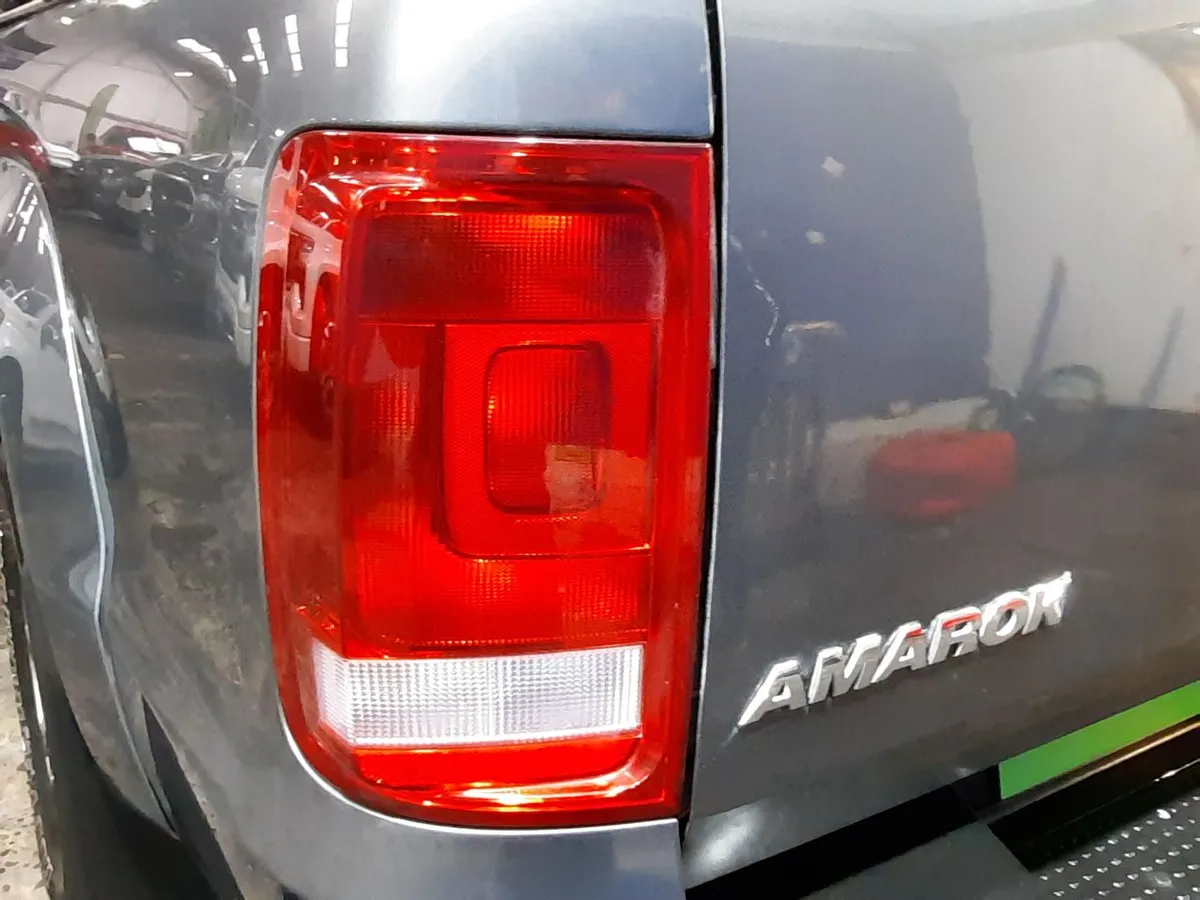 Volkswagen Amarok 2.0 Comfortline Diesel Dob. Cab. 4x2 Mt 4p año 2020