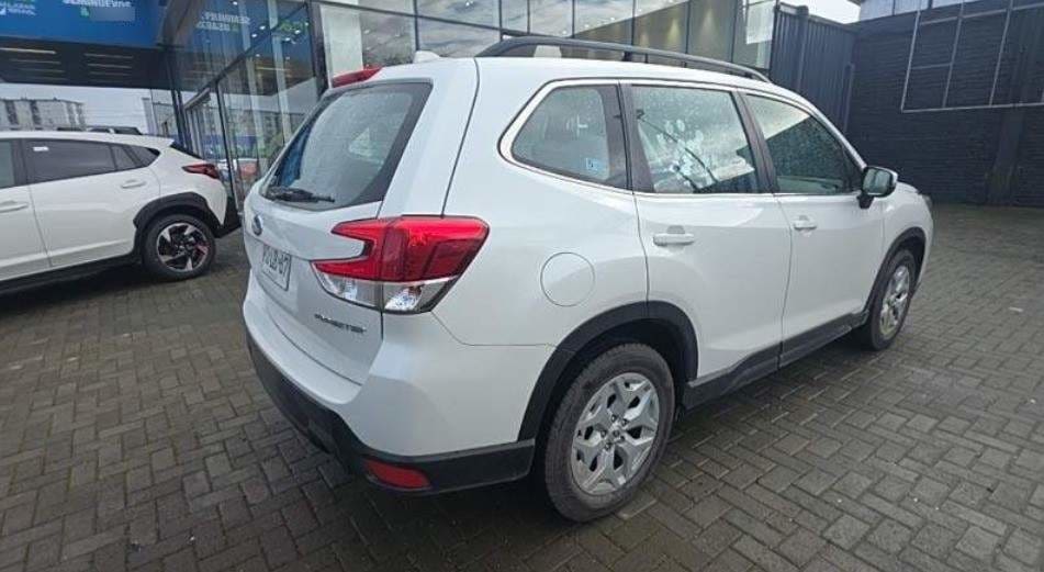 Subaru Forester 2.0i X Awd At 5p año 2021