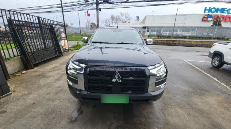 Mitsubishi L200 2.4 Dakar Xr Diesel 4x4 Dob. Cab. Euro6 Mt 4p año 2025