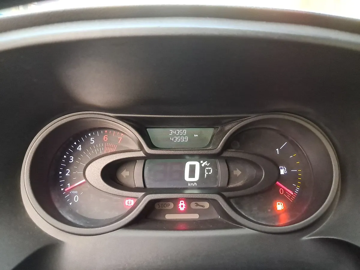 Renault Oroch 1.3 Intens Outsider Dob. Cab. 4x2 At 4p año 2023
