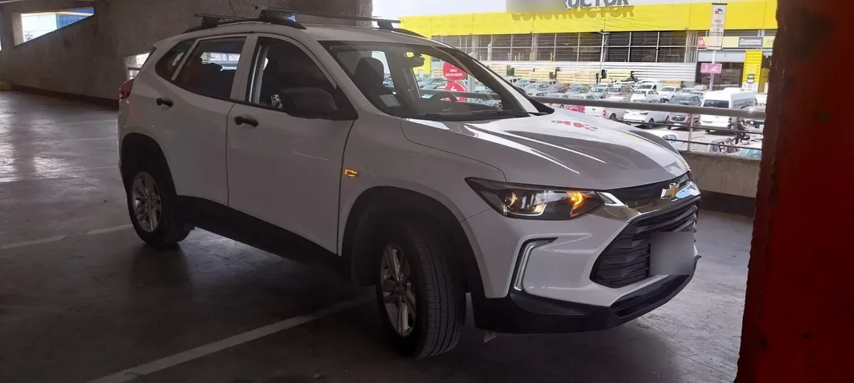 Chevrolet Tracker 1.2t Ls Fwd Mt 5p año 2023