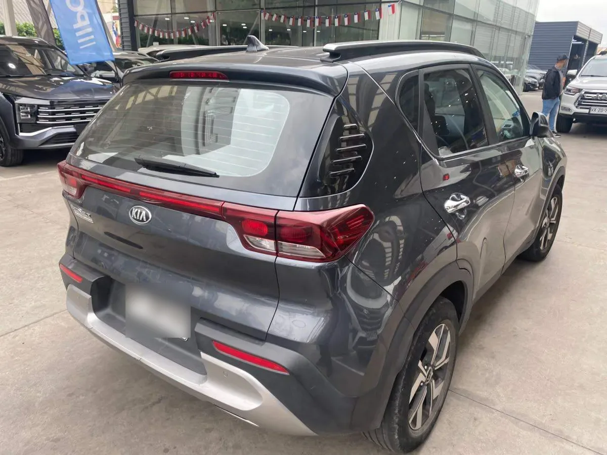 Kia Sonet 1.5 Ex Full 4x2 6mt 5p año 2021