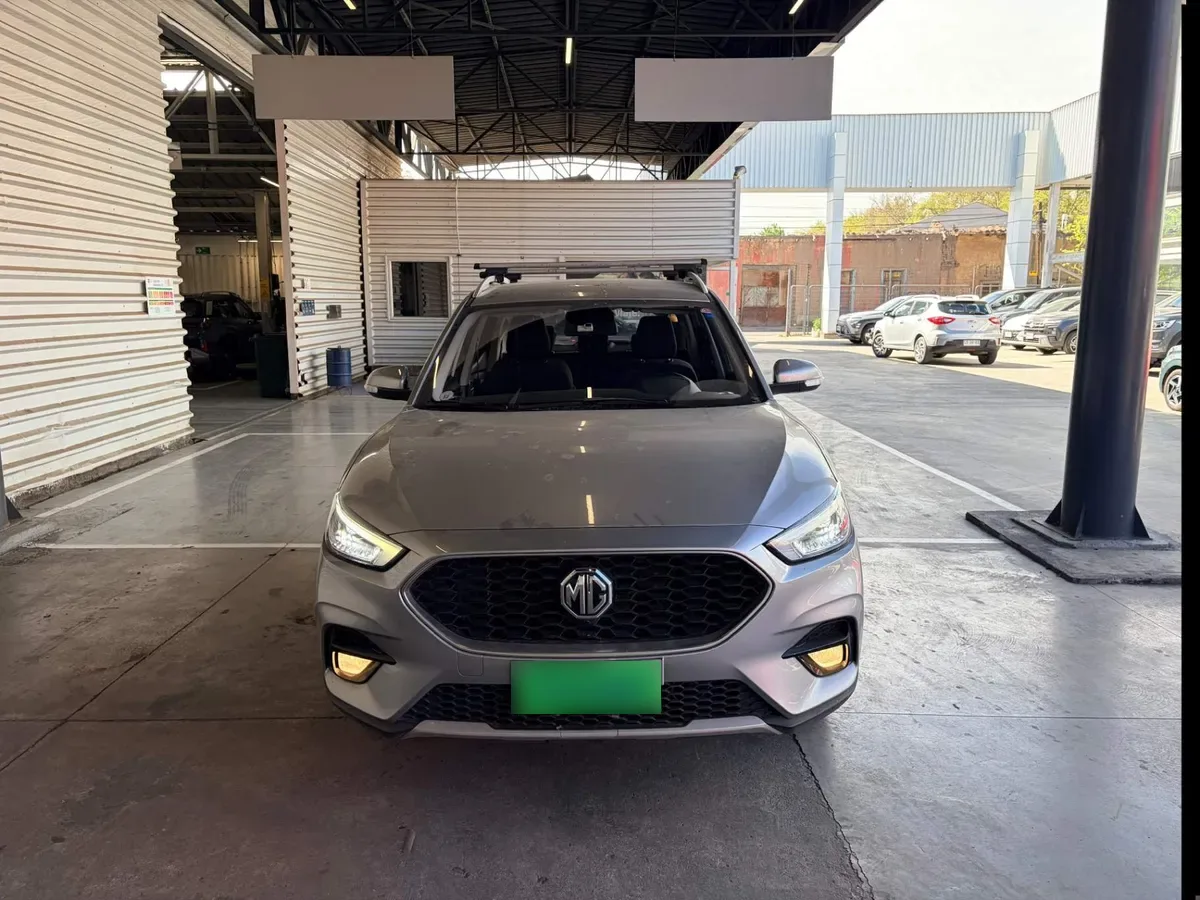 MG Mg Zx 1.5 Com 4x2 Mt 5p año 2023