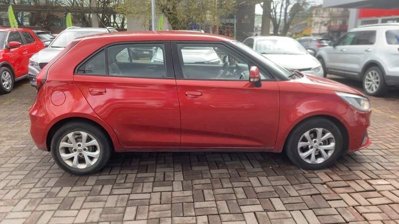 MG Mg 3 1.5 Std 4x2 Hb Mt 5p año 2022
