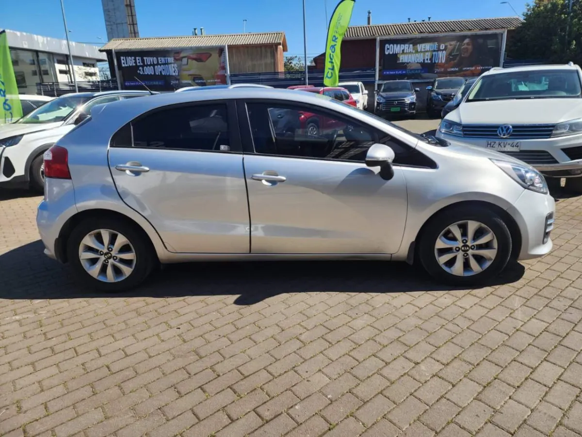 Kia Rio 5 1.4 Ex 4x2 Ac Dab Abs 4at 5p año 2016