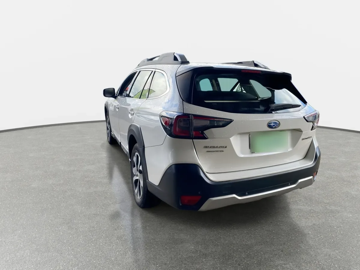 Subaru Outback 2.5i Touring Awd Cvt At 5p año 2022