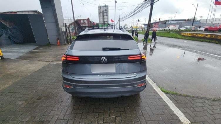 Volkswagen Nivus 1.0 Tsi Comfortline 4x2 At 5p año 2023