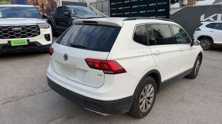Volkswagen Tiguan 1.4 Tsi Comfortline 4x2 At 5p año 2018