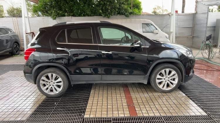 Chevrolet Tracker 1.8 Lt Awd E5 At 5p año 2020
