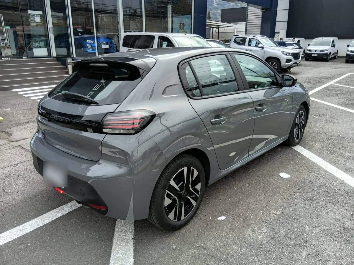 Peugeot 208 1.2 Mca Puretech 75 Active 4x2 Mt 5p año 2024