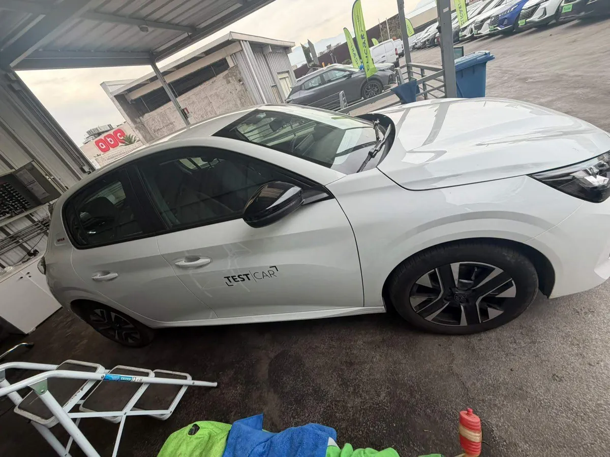 Peugeot 208 1.2 Mca Puretech 75 Style 4x2 Mt 5p año 2026