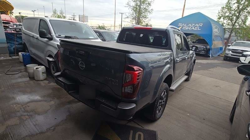 Nissan Navara 2.3d Platinum Diesel 4x4 Dob.cab. Mt 4p año 2023