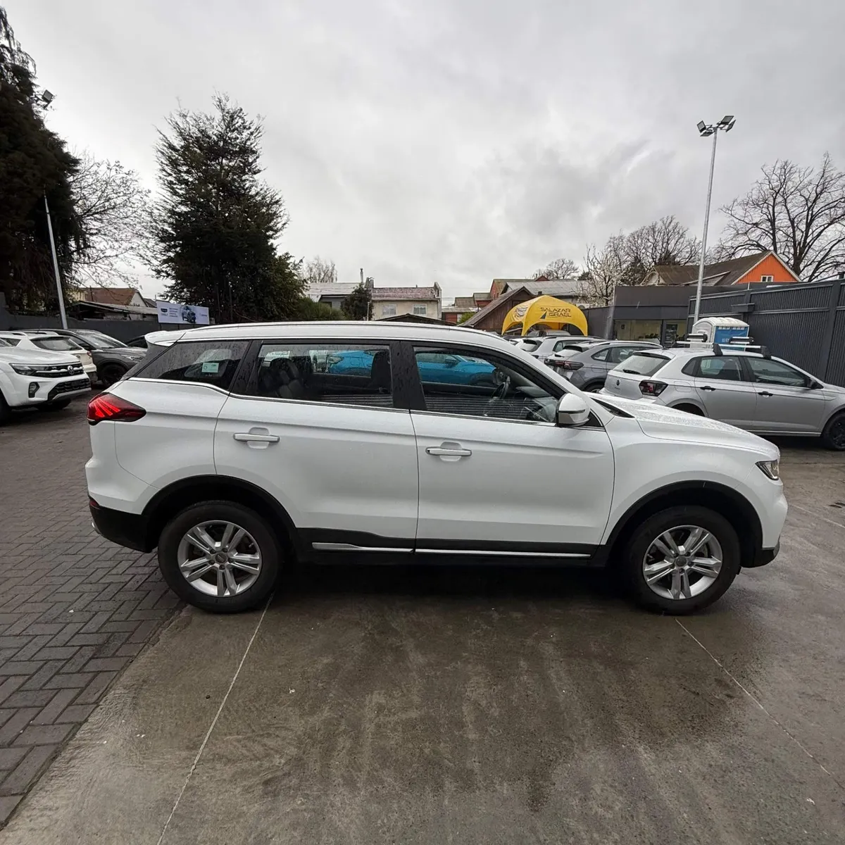 Geely Azkarra 1.5t Comfort 4x2 6at 5p año 2023