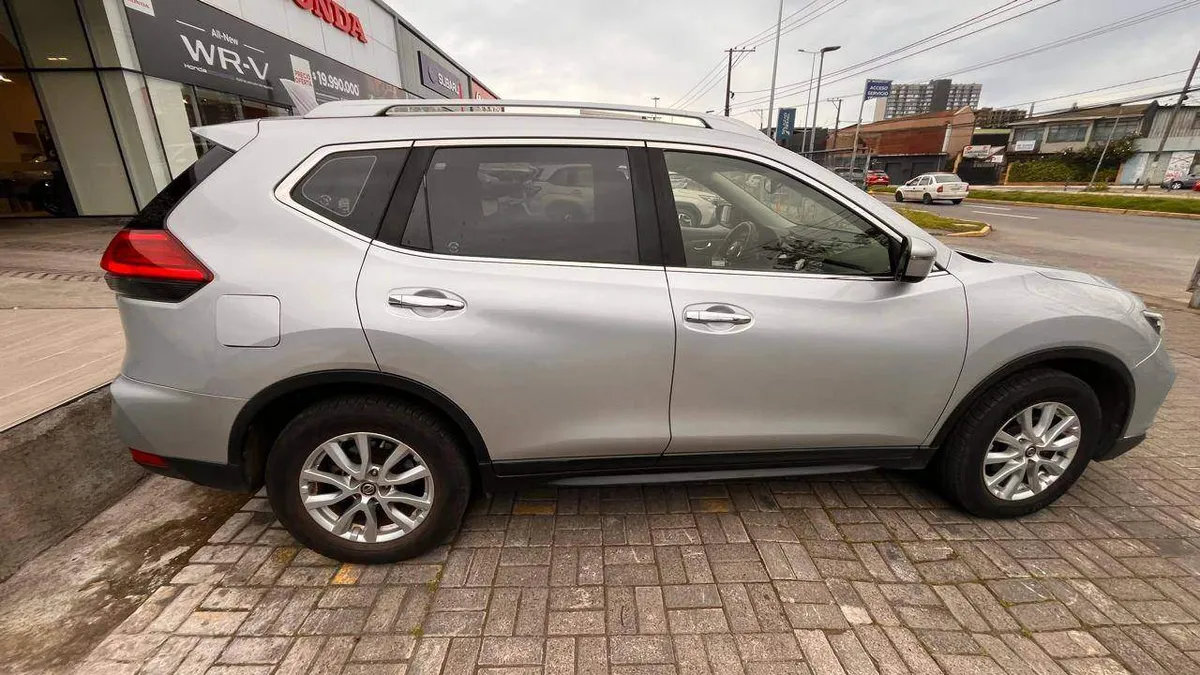 Nissan X-Trail 2.5 Sense 4x4 2row Cvt At 5p año 2019