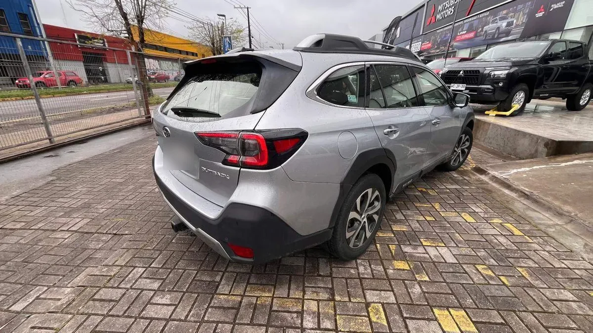 Subaru Outback 2.5i Touring Gardx Awd At 5p año 2021