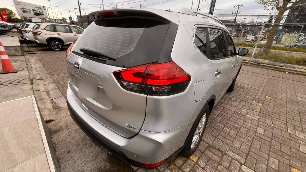 Nissan X-Trail 2.5 Sense 4x4 2row Cvt At 5p año 2019