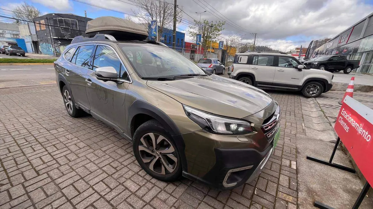 Subaru Outback 2.5i Touring Awd Cvt At 5p año 2022