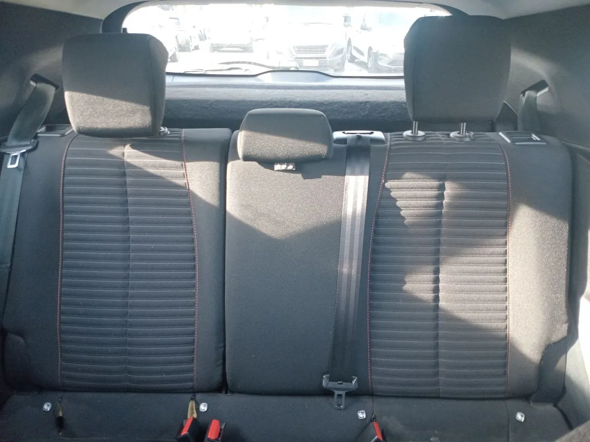 Peugeot 2008 1.2 Active Pack Puretech 130 4x2 Mt 5p año 2024