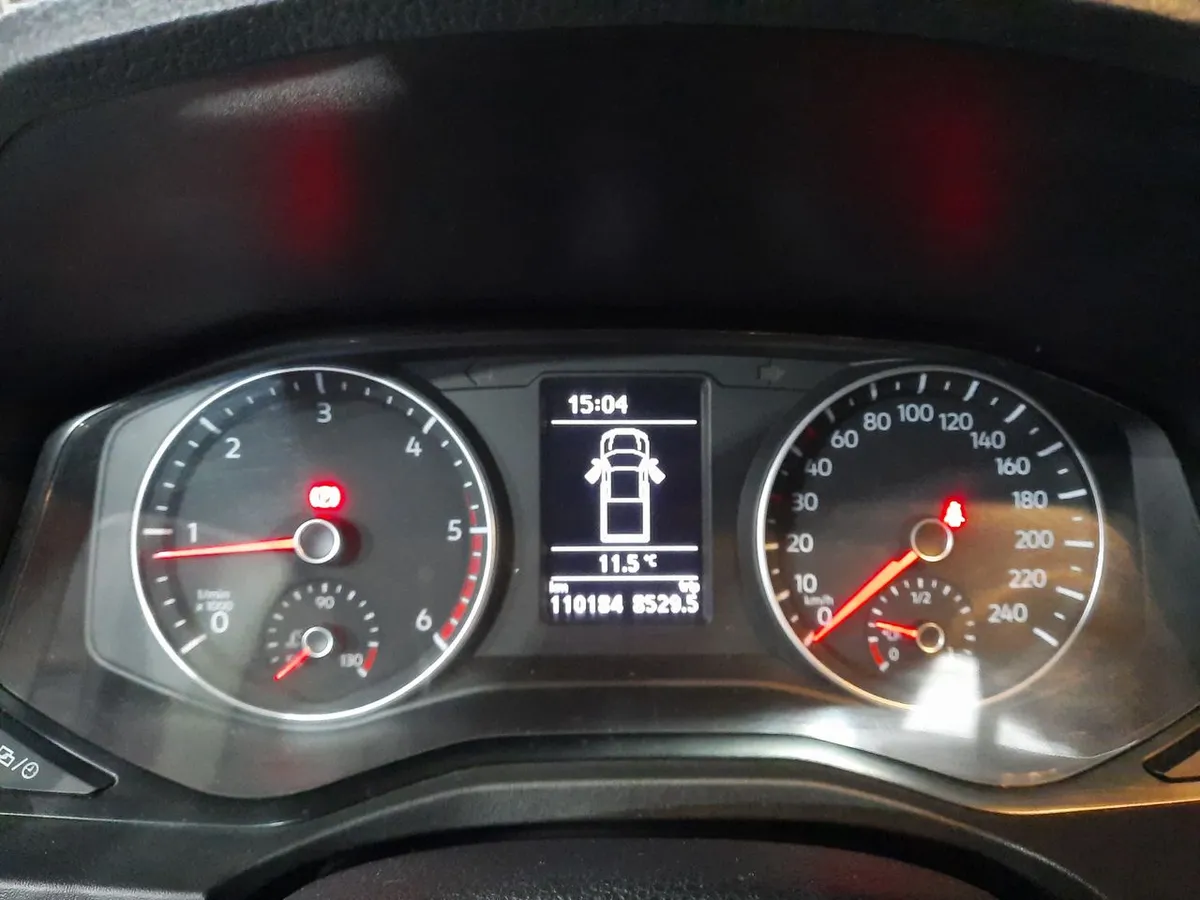 Volkswagen Amarok 2.0 Comfortline Diesel Dob. Cab. 4x2 Mt 4p año 2020