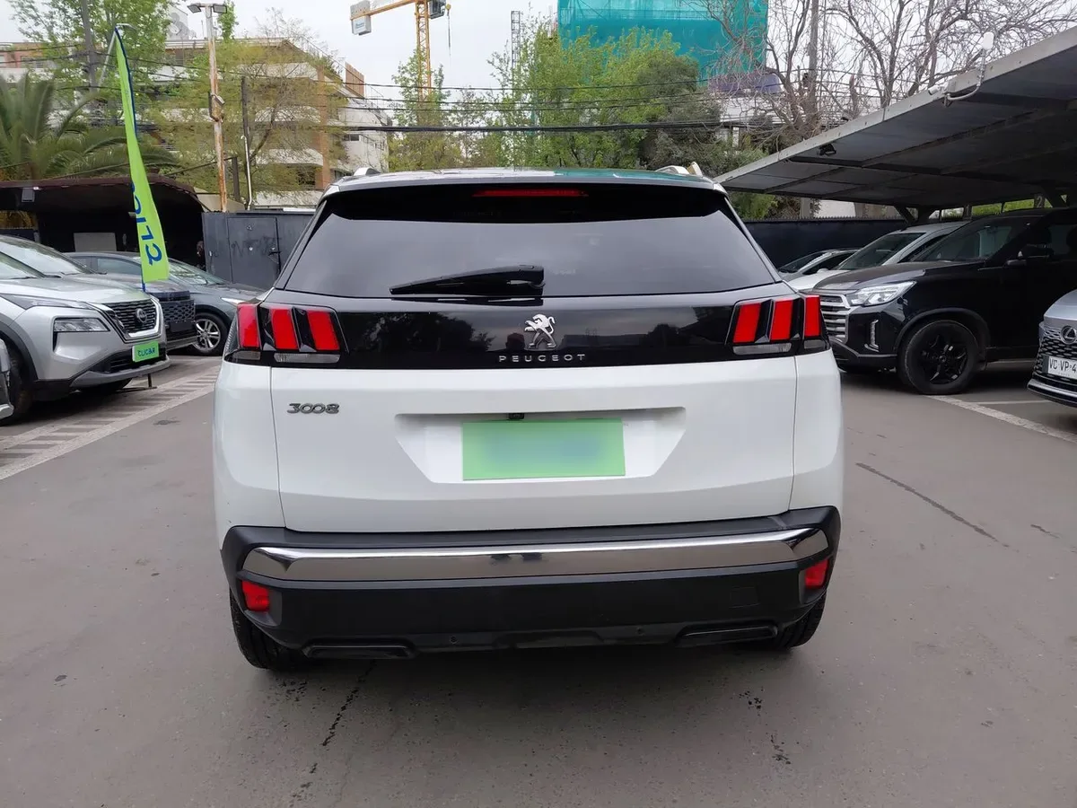 Peugeot 3008 1.6 Allure Blue-Hdi Diesel 4x2 120hp Eat6 5p año 2018