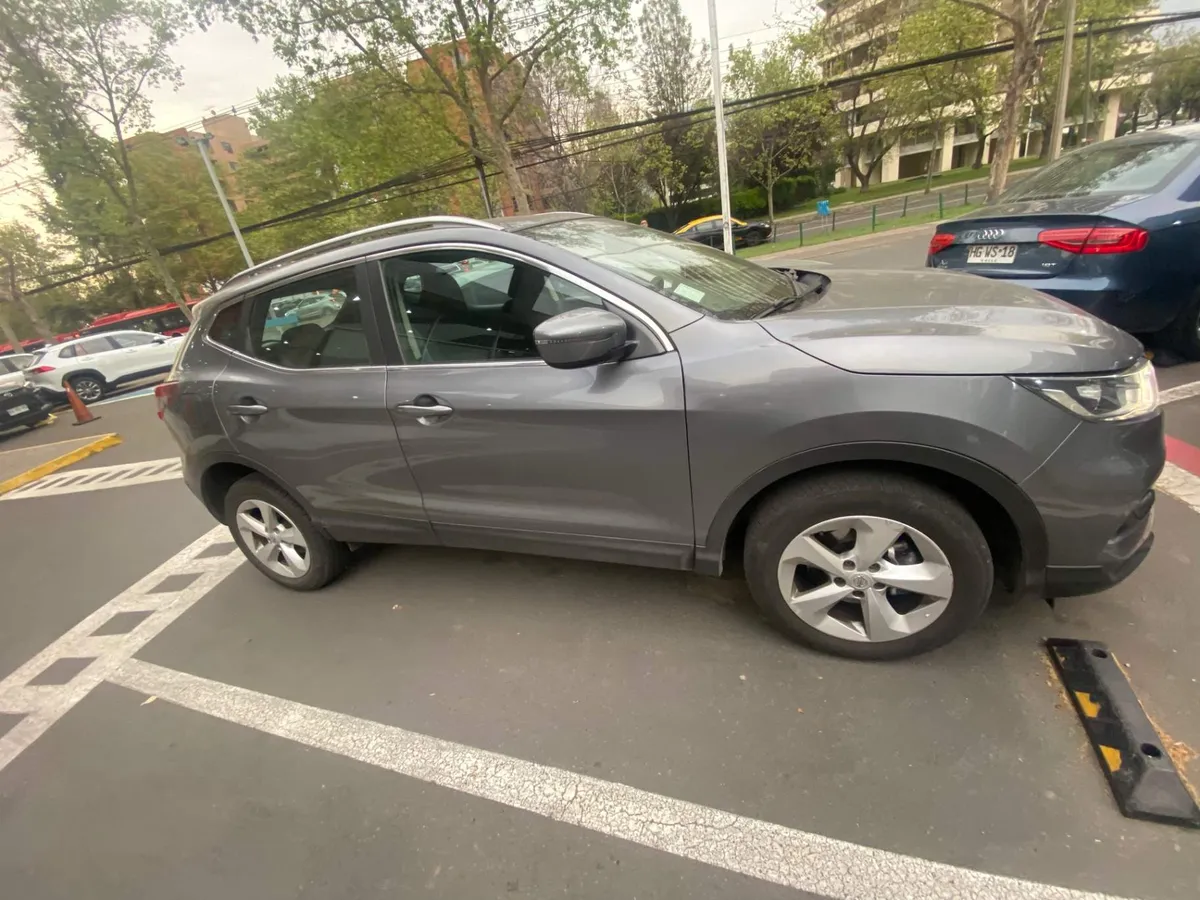 Nissan Qashqai 2.0 Sense 4x2 Mt 5p año 2020