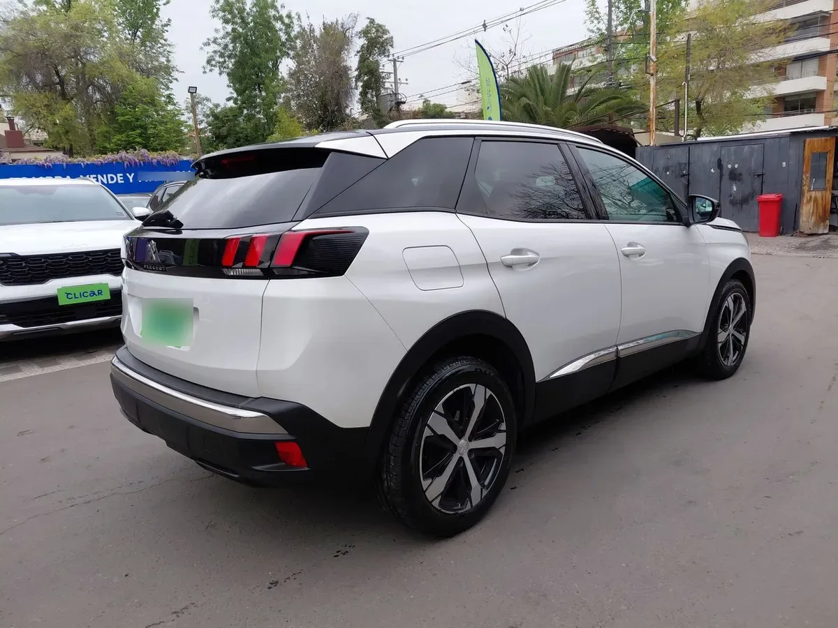 Peugeot 3008 1.6 Allure Blue-Hdi Diesel 4x2 120hp Eat6 5p año 2018