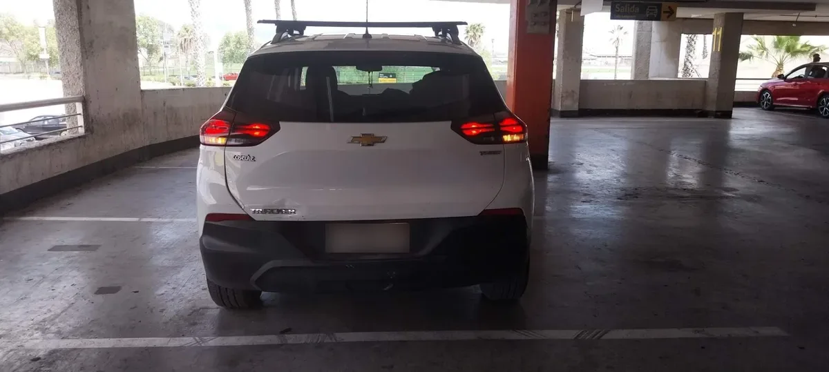 Chevrolet Tracker 1.2t Ls Fwd Mt 5p año 2023