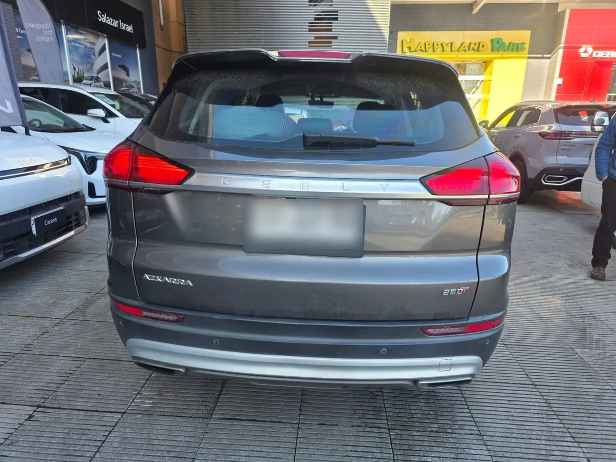 Geely Azkarra 1.5t Comfort 4x2 6at 5p año 2022