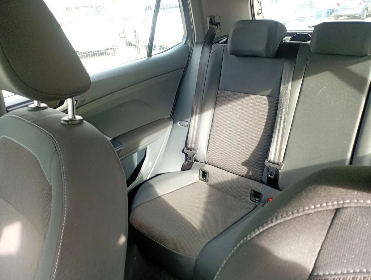 Volkswagen T-Cross 1.0 Tsi Trendline 4x2 5mt 5p año 2024