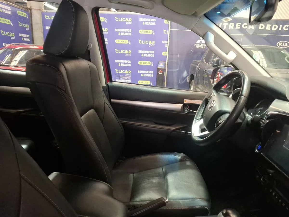 Toyota Hilux 2.8 Srv Diesel 4x4 Dob. Cab. At 4p año 2024