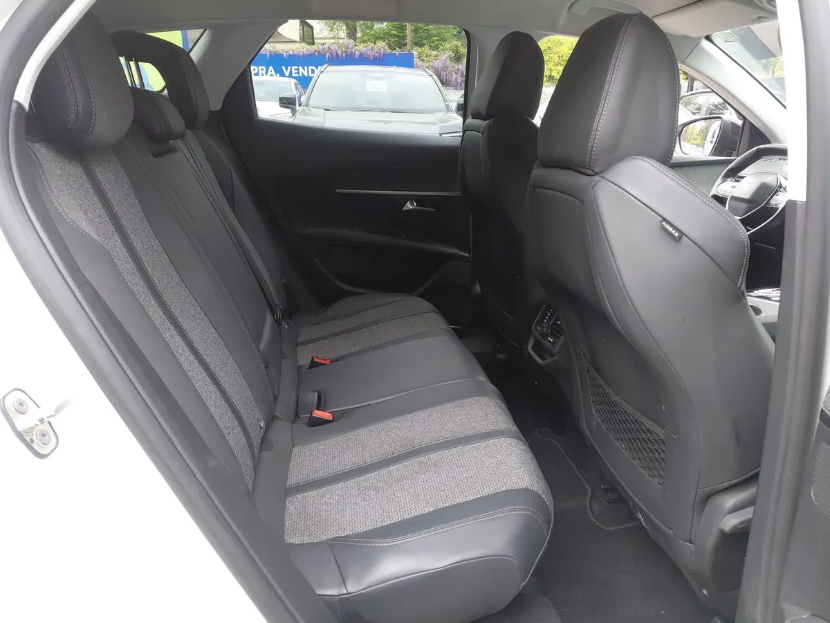 Peugeot 3008 1.6 Allure Blue-Hdi Diesel 4x2 120hp Eat6 5p año 2018