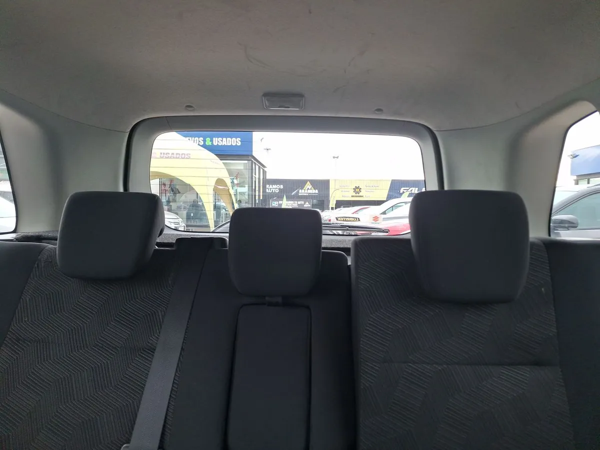 Suzuki Grand Nomade 2.4 Glx Se 2wd At 5p año 2019