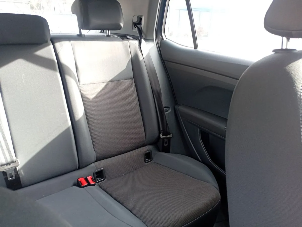 Volkswagen T-Cross 1.0 Tsi Trendline 4x2 5mt 5p año 2024
