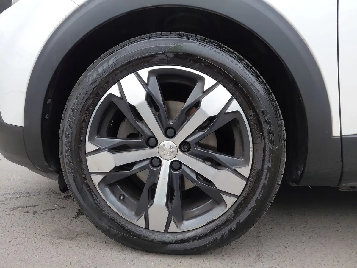 Peugeot 3008 1.6 Allure Blue-Hdi Diesel 4x2 120hp Eat6 5p año 2018