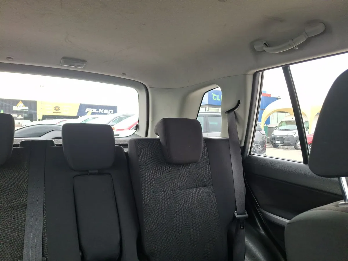 Suzuki Grand Nomade 2.4 Glx Se 2wd At 5p año 2019