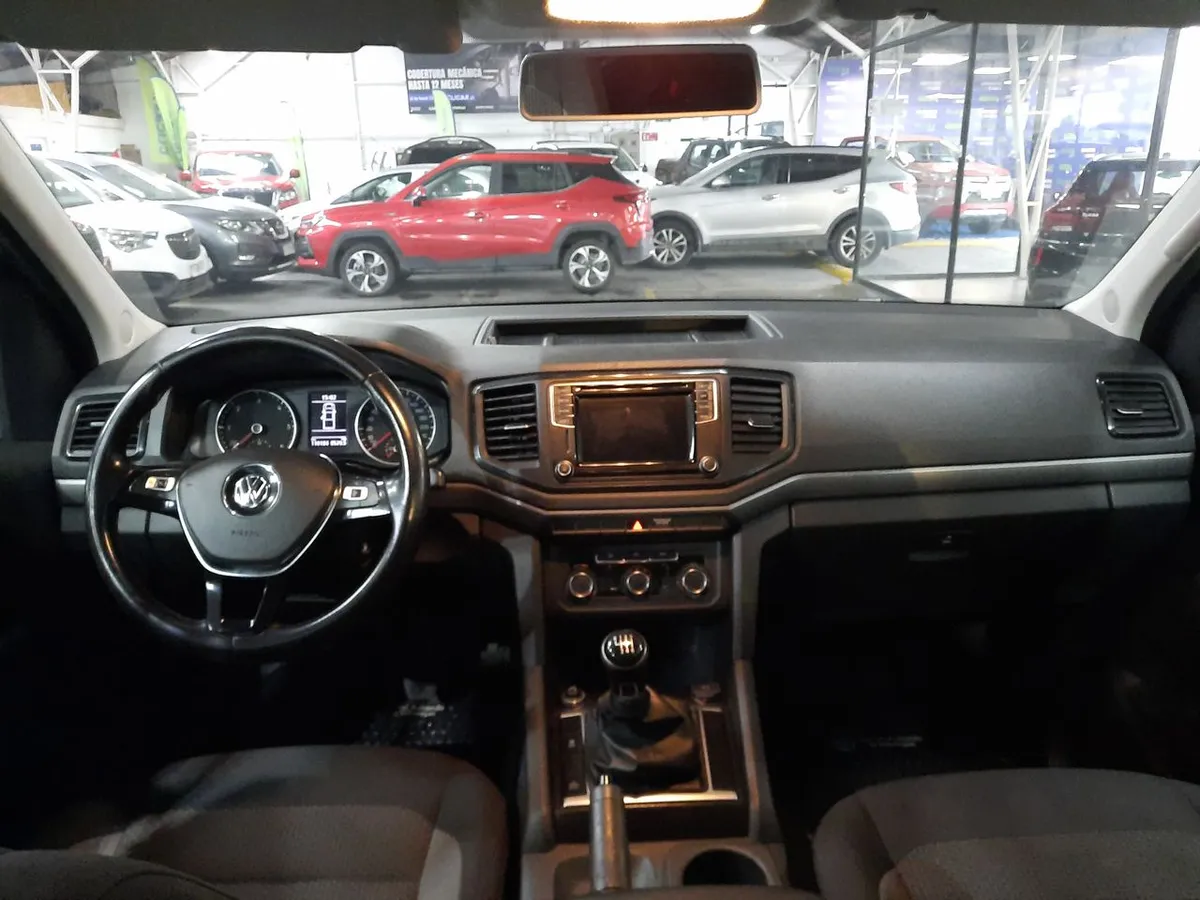 Volkswagen Amarok 2.0 Comfortline Diesel Dob. Cab. 4x2 Mt 4p año 2020