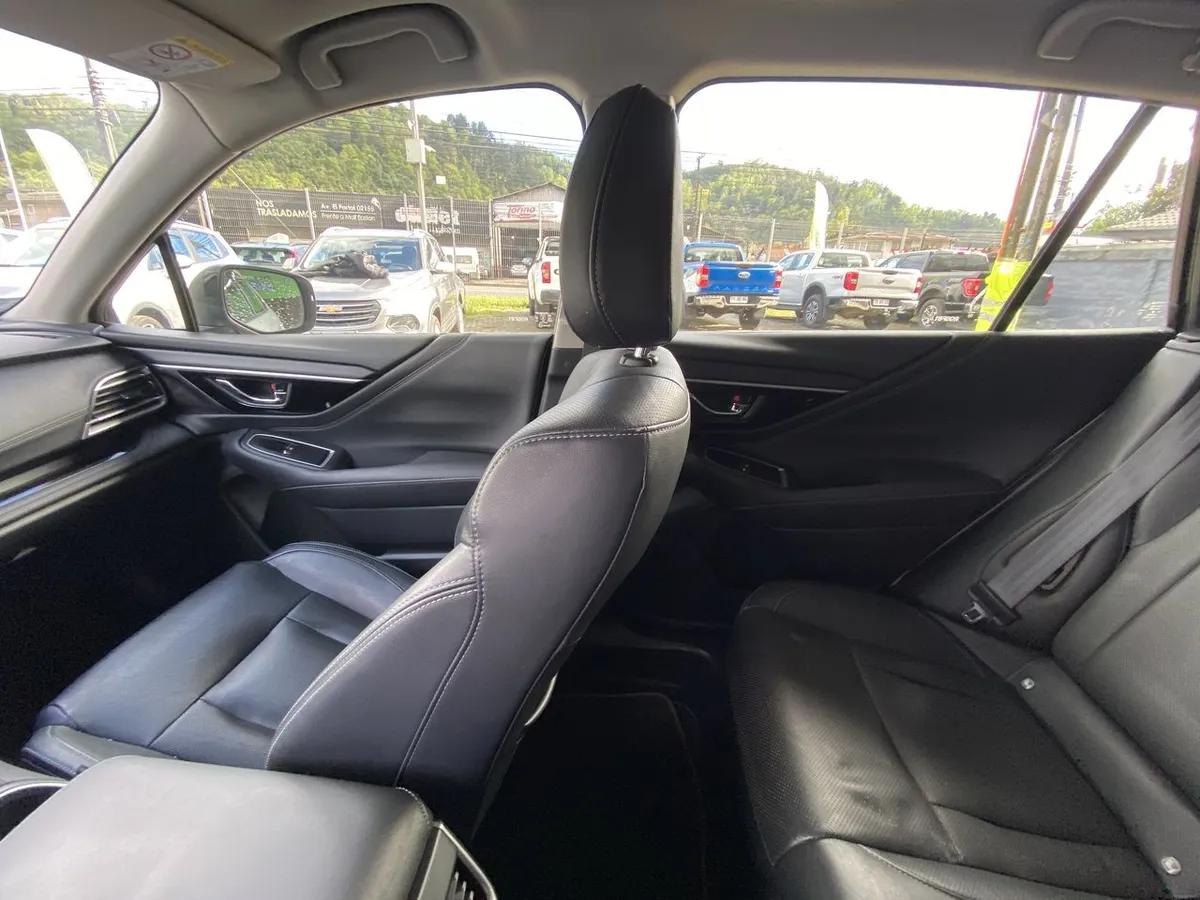 Subaru Outback 2.5i Touring Awd Cvt At 5p año 2022