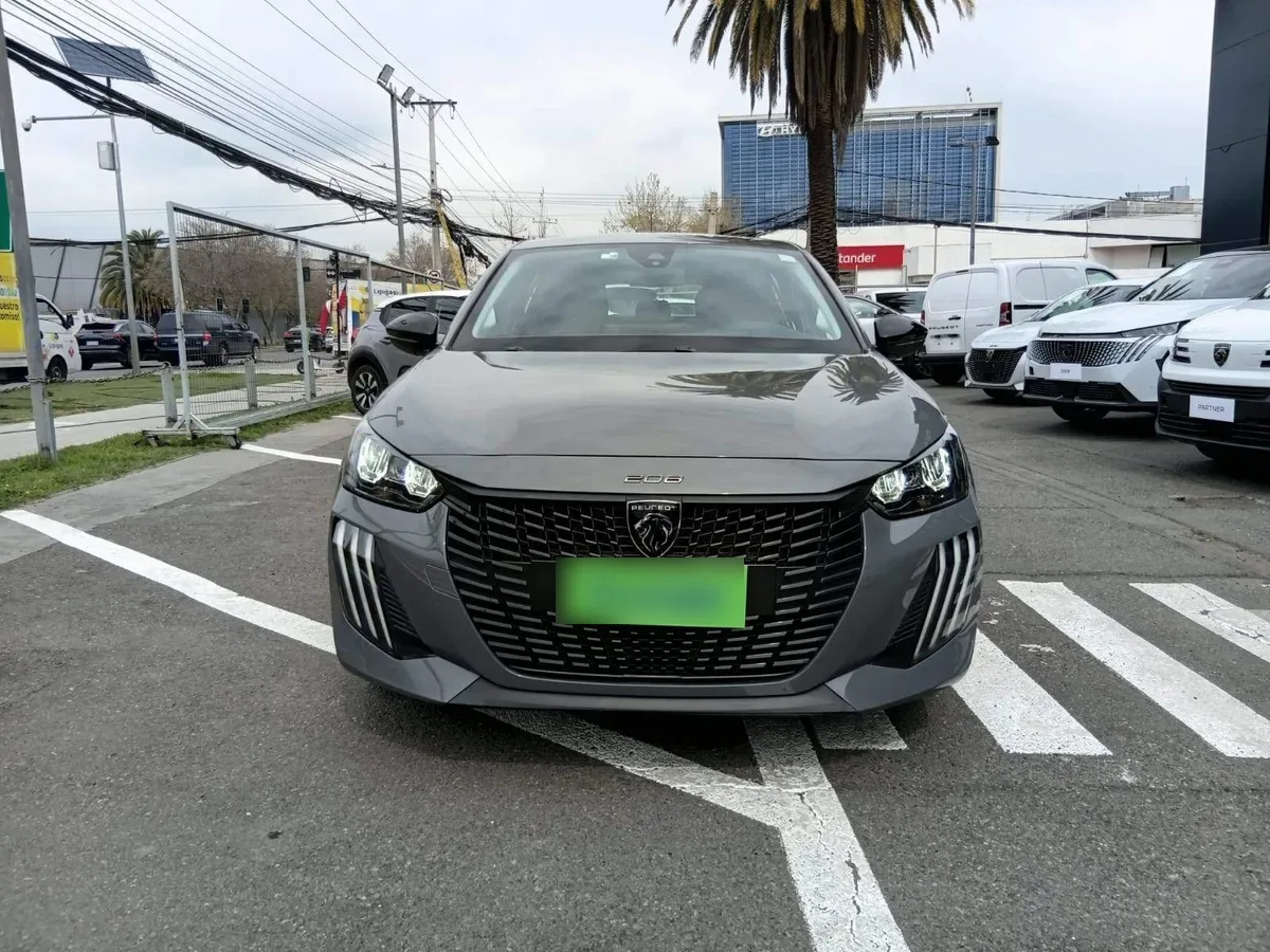 Peugeot 208 1.2 Mca Puretech 75 Active 4x2 Mt 5p año 2024