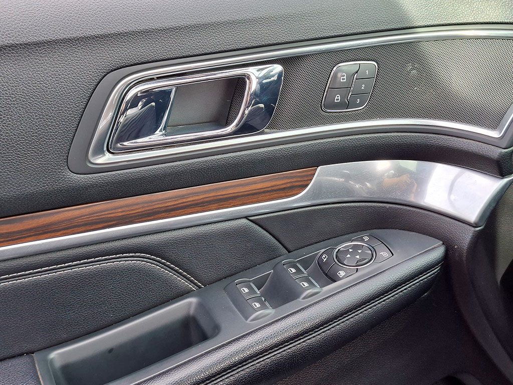 Ford Explorer 2.3 Limited Ecoboost 4x4 At 5p año 2019