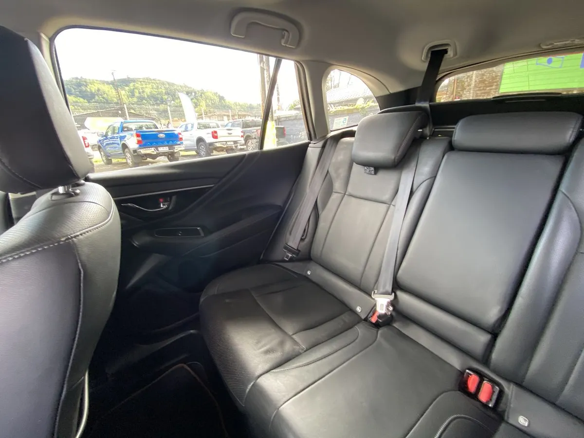 Subaru Outback 2.5i Touring Awd Cvt At 5p año 2022