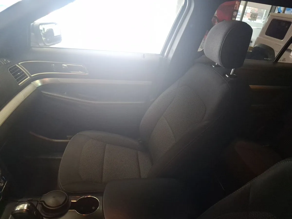 Ford Explorer 3.5 Xlt 4x2 3 Corridas At 5p año 2017